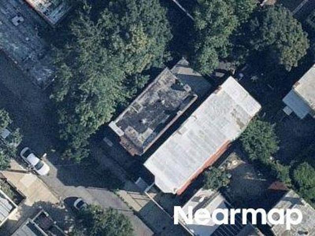 House for sale in The Bronx, Arverne