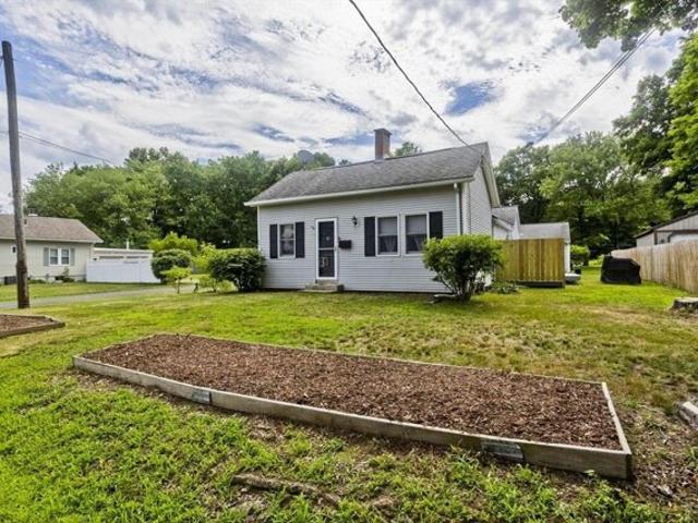 House for sale in Hampden, Massachusetts