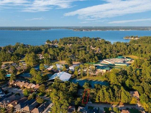 Land for sale in Montgomery, Texas