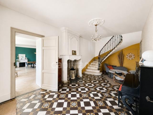 Château vente à Montguyon, Charente-Maritime