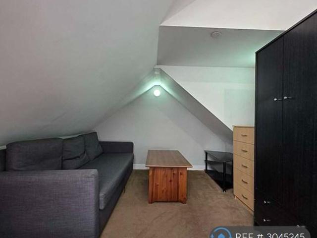 Apartment for rent in Maindy, Cardiff