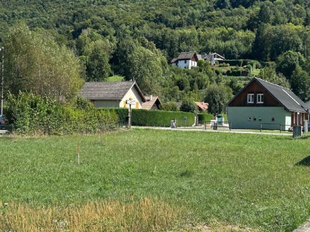 Terrain vente à Albertville, Monthion