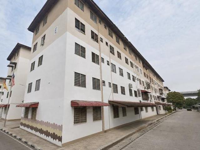 Flat for sale in Petaling, Subang Jaya