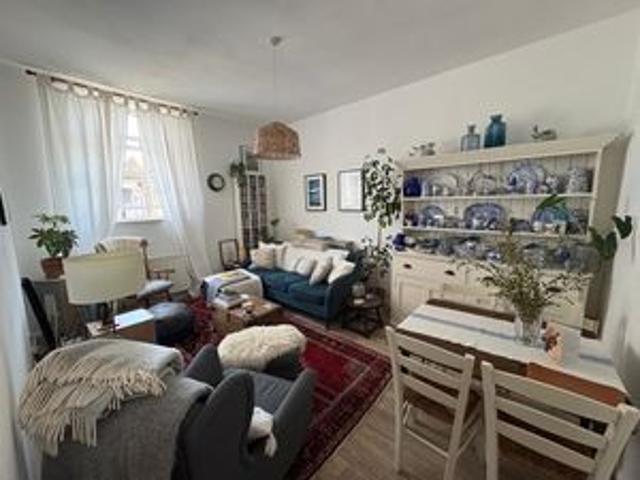 Apartment for rent in Heathlands, East Sussex