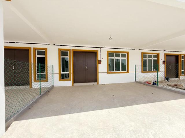 Terraced House for sale in Malaka