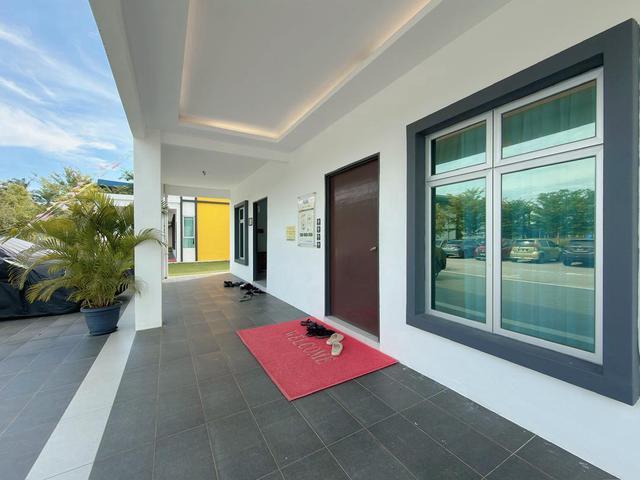 Terraced House for sale in Malaka