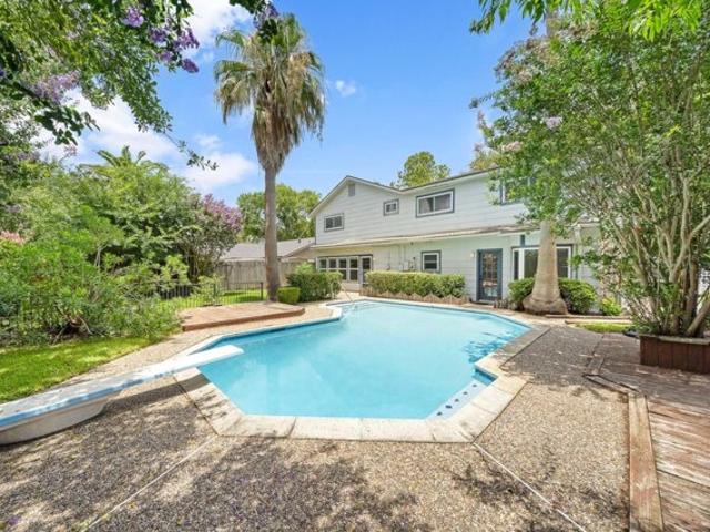 House for sale in Meadows Place, Texas