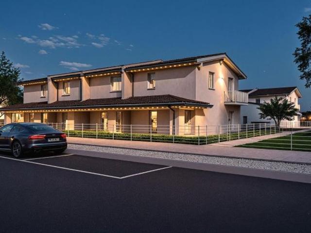 Villa Indipendente in vendita a Montichiari, Lombardia