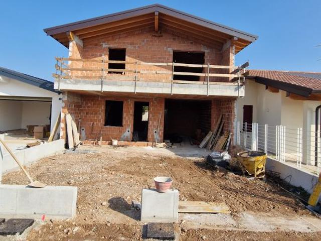 Villa Indipendente in vendita a Montichiari, Lombardia