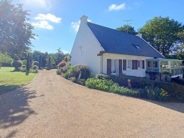 Maison vente à Laval, Montigné-le-brillant