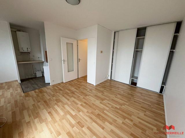 Studio location à Montigny-le-Bretonneux, Yvelines