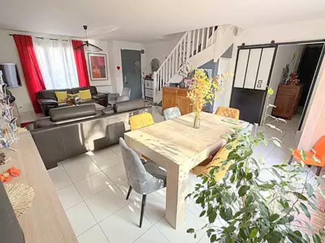 Maison vente à Versailles, Montigny-le-bretonneux