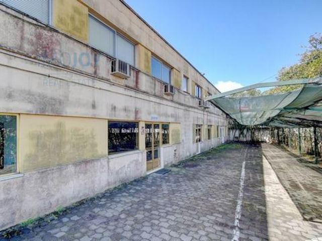 Ponto Comercial alugar em Montijo, Bairro do Miranda