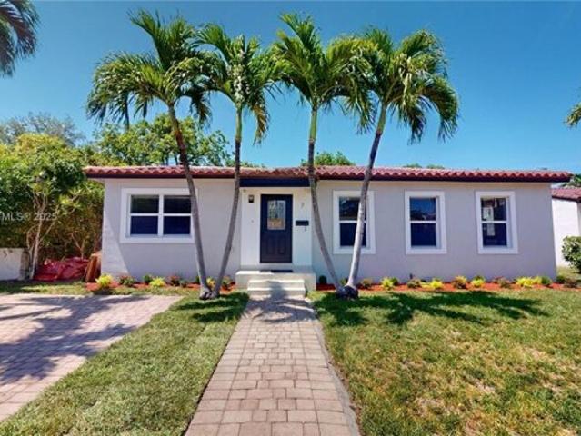 House for sale in Coral Gables