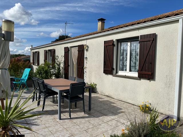 Maison vente à Saintes, Montils