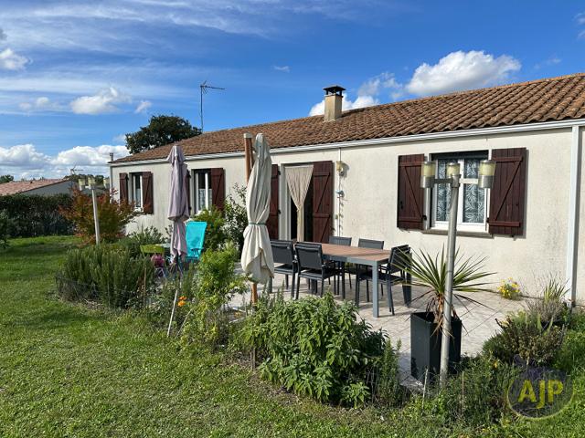 Maison vente à Saintes, Montils
