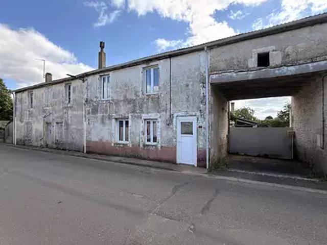 Maison vente à Confolens, Montjean