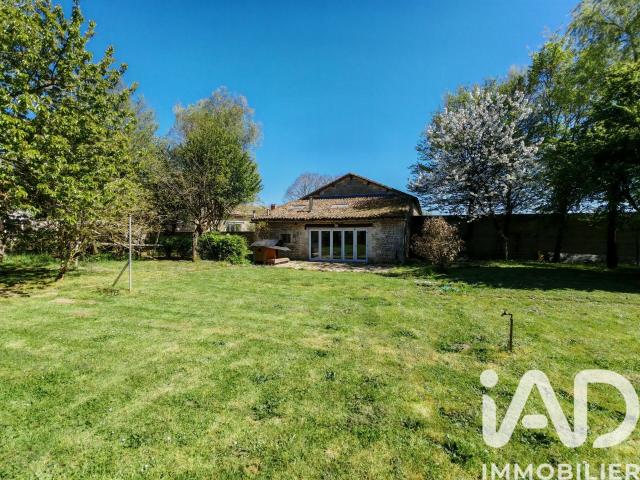 Maison vente à Confolens, Montjean