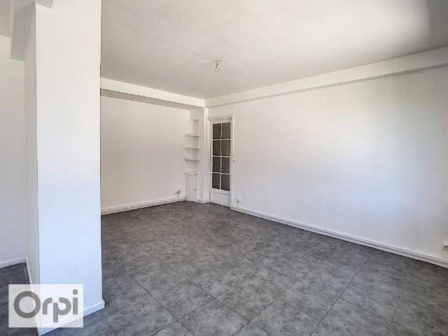 Appartement location à Lavault-Sainte-Anne, Allier