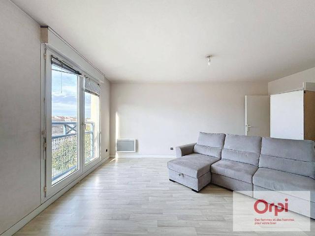 Appartement location à Lavault-Sainte-Anne, Allier