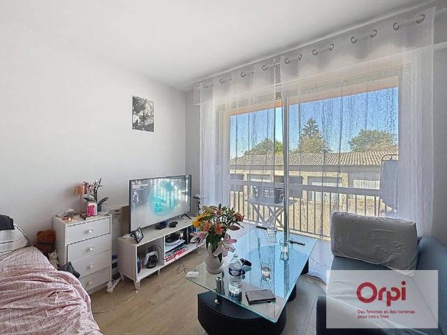 Studio location à Lavault-Sainte-Anne, Allier