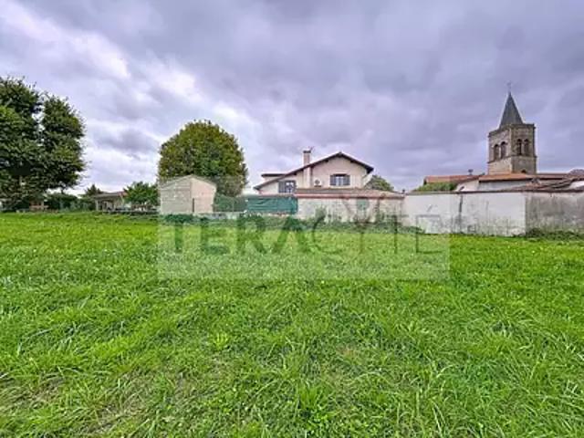 Terrain vente à Bourg-en-Bresse, Montluel