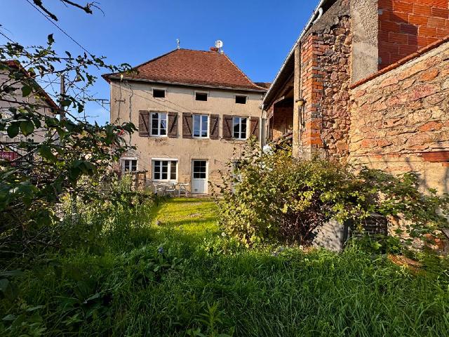 Maison vente à Mâcon, Montmelard