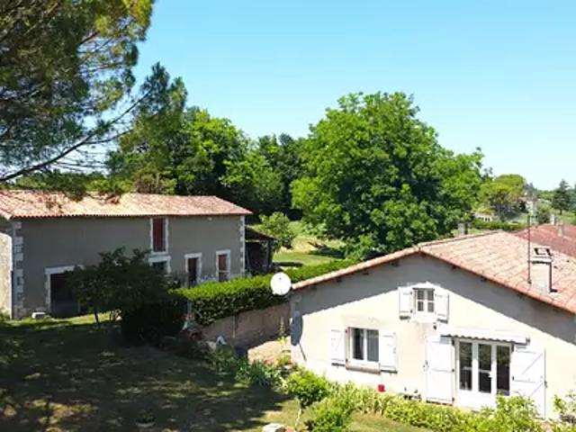 Maison vente à Angoulême, Montmoreau-saint-cybard