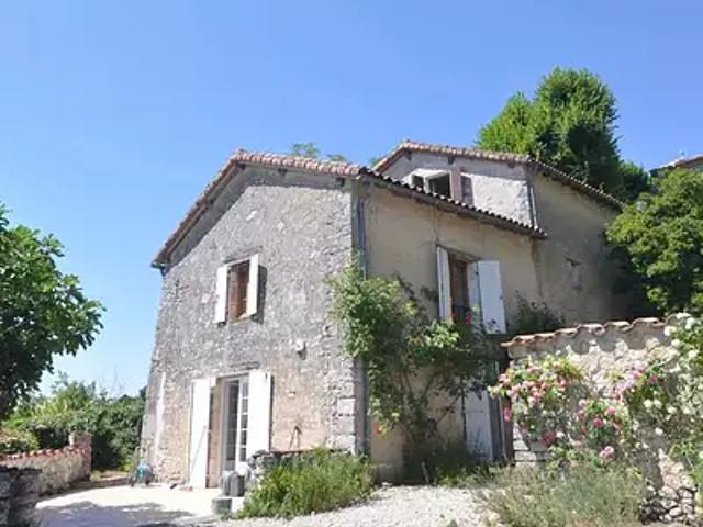 Maison vente à Angoulême, Montmoreau-saint-cybard