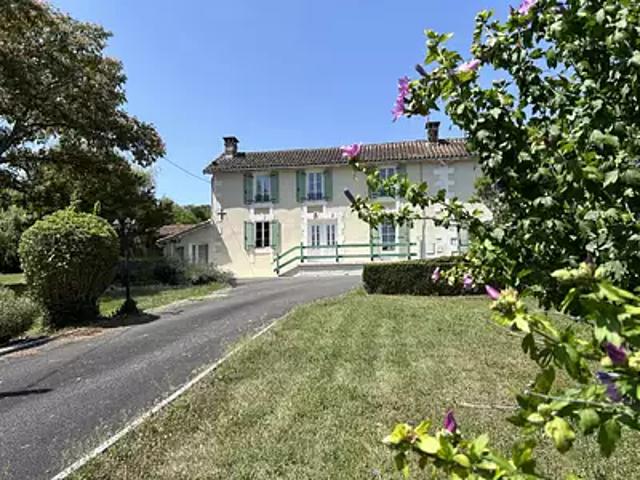 Maison vente à Angoulême, Montmoreau-saint-cybard
