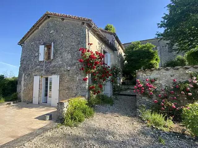 Maison vente à Angoulême, Montmoreau-saint-cybard