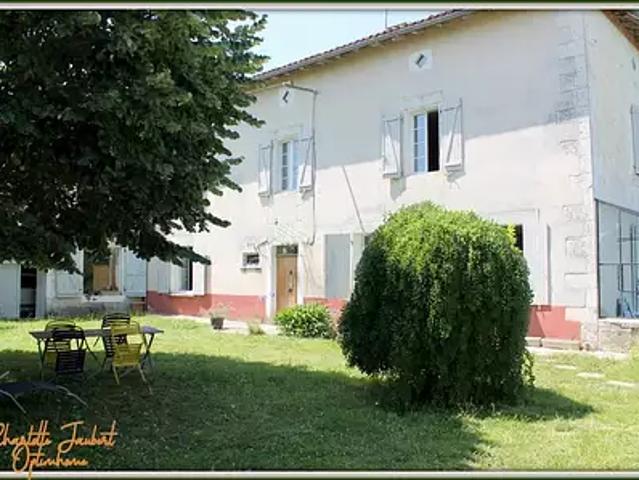 Maison vente à Angoulême, Montmoreau-saint-cybard