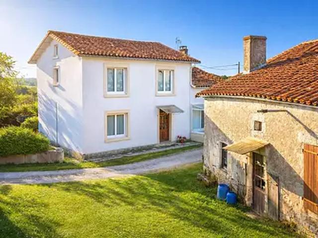 Maison vente à Angoulême, Montmoreau-saint-cybard
