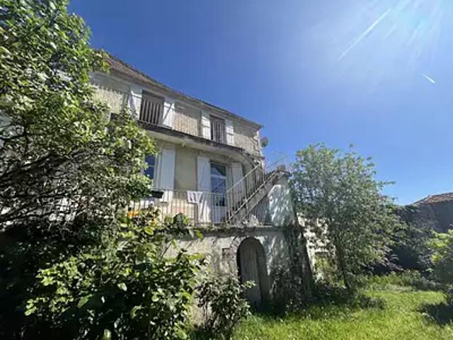 Maison vente à Angoulême, Montmoreau-saint-cybard