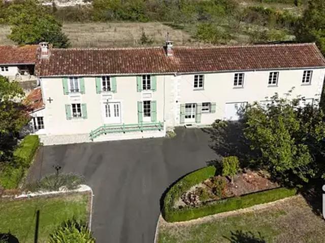 Maison vente à Angoulême, Montmoreau-saint-cybard