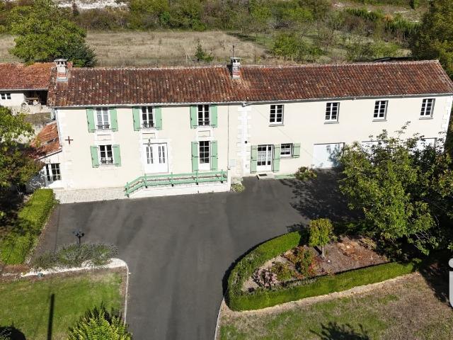 Maison vente à Angoulême, Montmoreau-saint-cybard