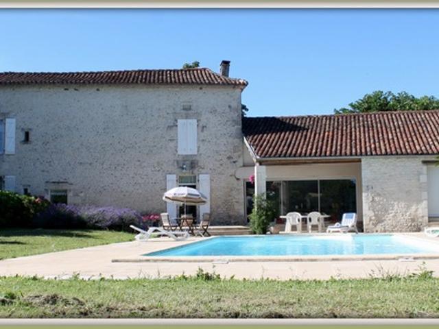 Maison vente à Angoulême, Montmoreau-saint-cybard