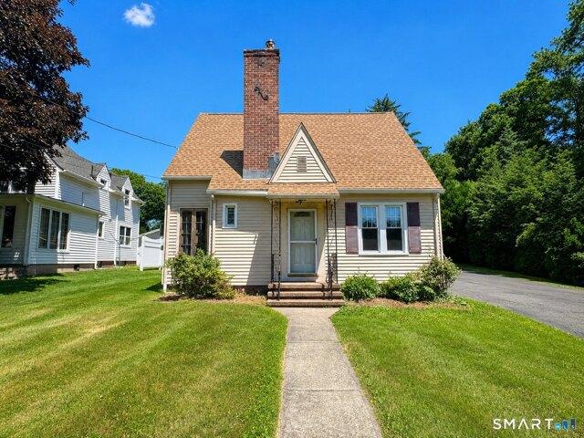House for sale in Montowese, North Haven