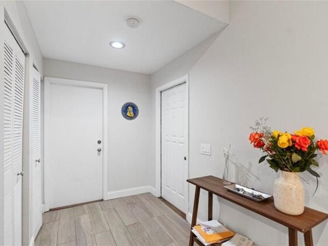 House for sale in Weston