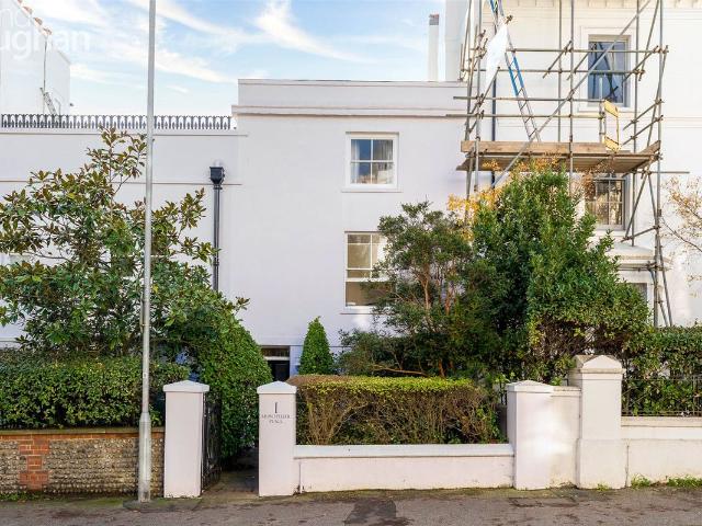 Studio for rent in Brunswick, Brighton & Hove