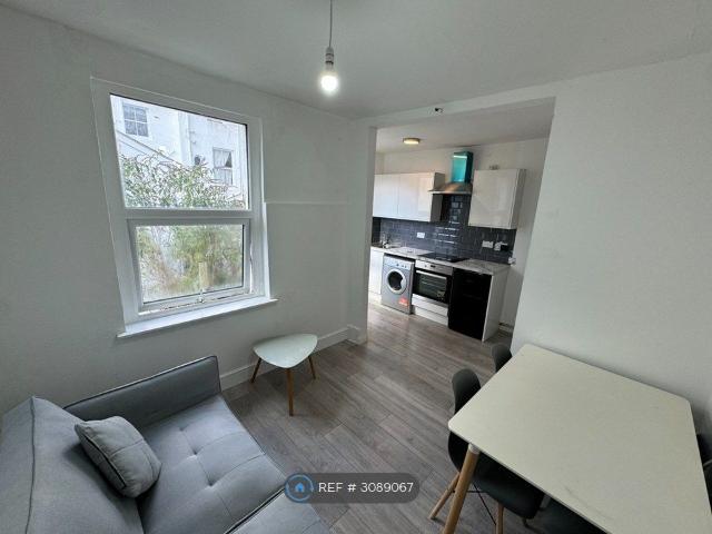 Apartment for rent in Brunswick, Brighton