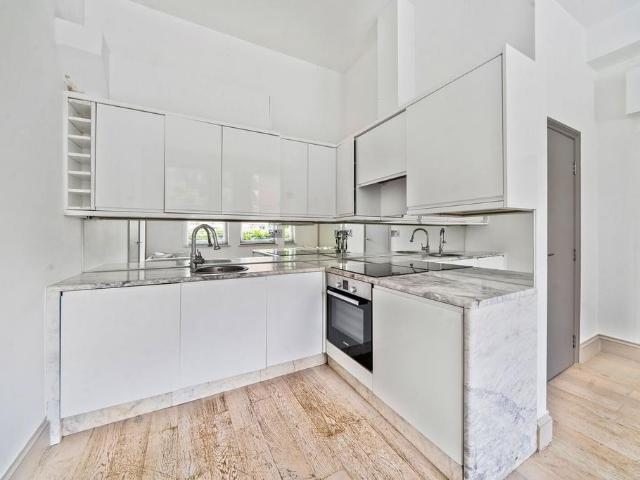 Apartment for rent in London Borough of Ealing, Greater London