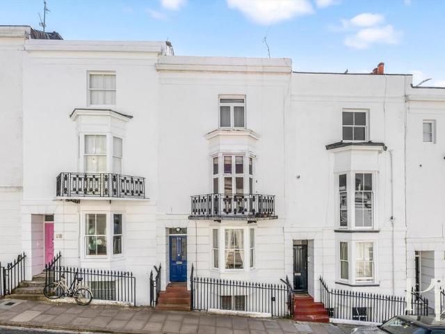 Apartment for rent in Brunswick, Brighton