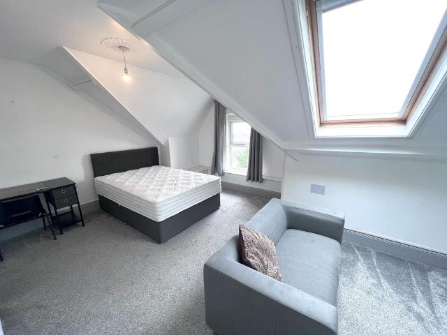 Apartment for rent in Brynmill, Swansea