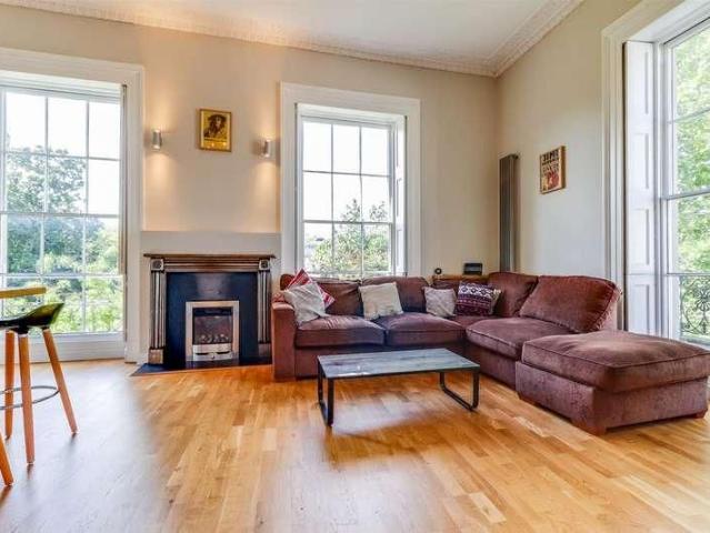 Apartment for rent in The Promenade, Cheltenham
