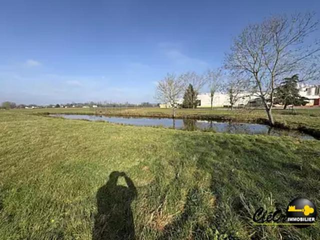 Terrain vente à Louhans-Châteaurenaud, Montpont-en-bresse