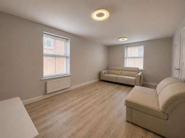 House for rent in Crookhorn, Spring Vale