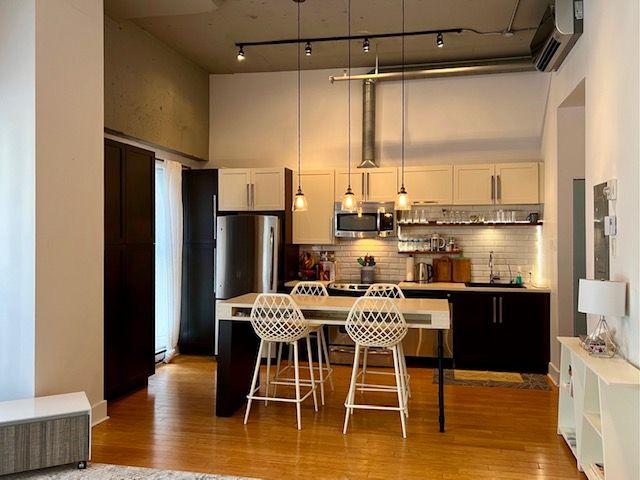Apartment for rent in Mont-royal, Quebec