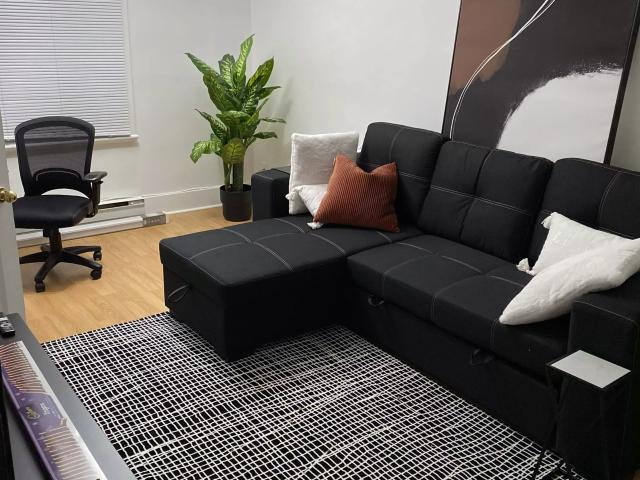 Room for rent in St. Leonard's, Quebec