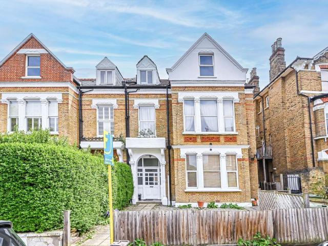 Apartment for rent in Streatham Hill, Greater London